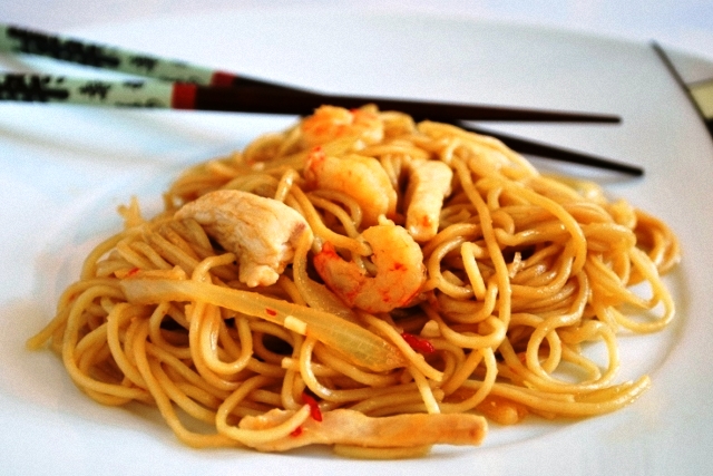 Fideos Chinos con Pollo