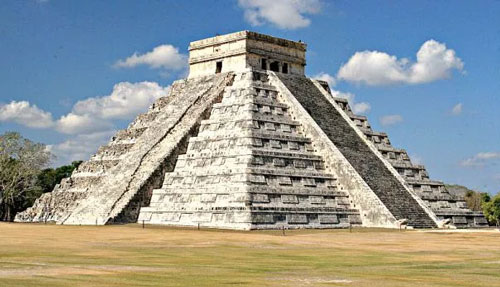 Descubren una enigmática pirámide oculta en Chichén Itzá