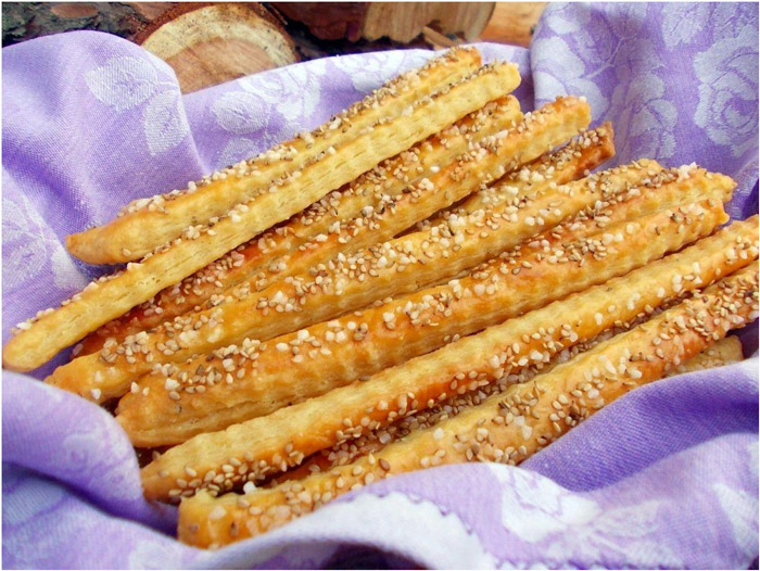 Palitos de pan con frutos secos Palitos de pan con frutos secos