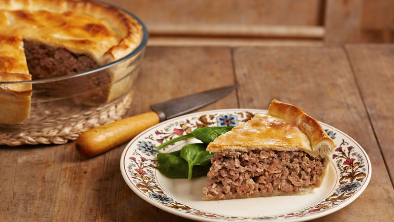 Tourtière o pastel de carne típico de Quebec