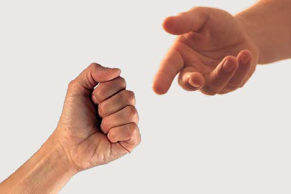 Ser de la cofradía del puño o ser de la virgen del puño