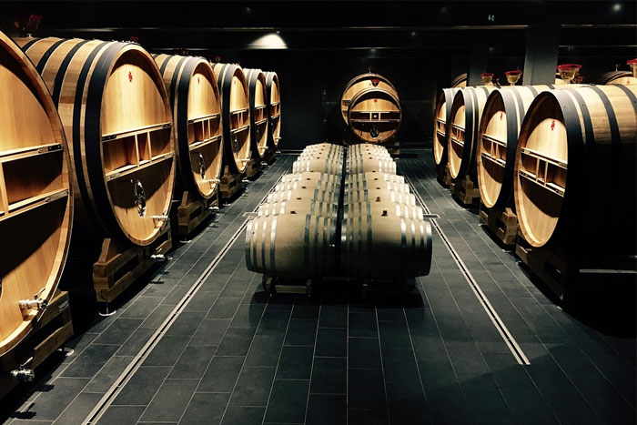 Cada cuba huele al vino que lleva