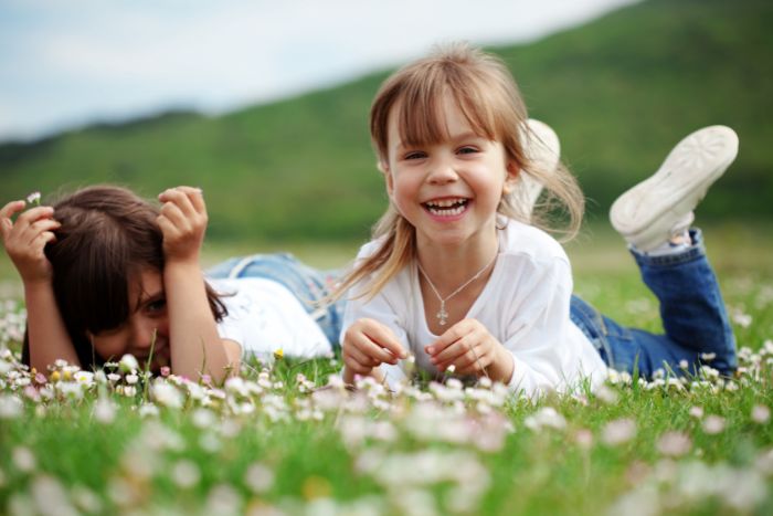 Los 5 consejos para cuidar la piel de los niños en primavera