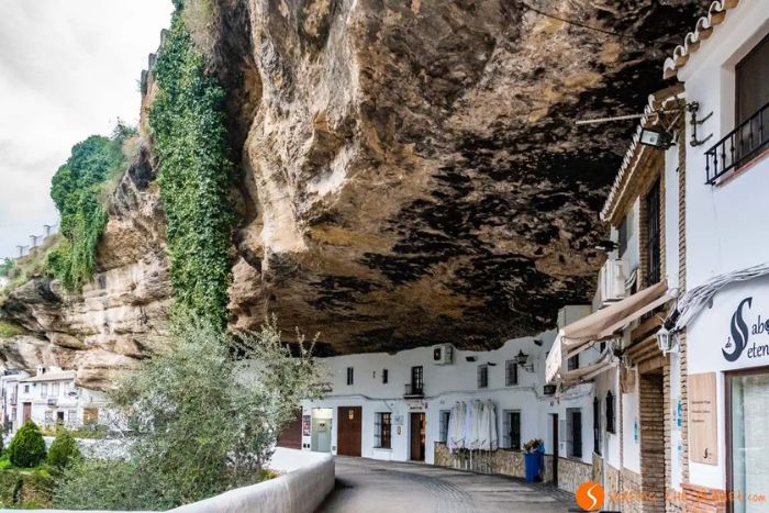 Setenil de las Bodegas