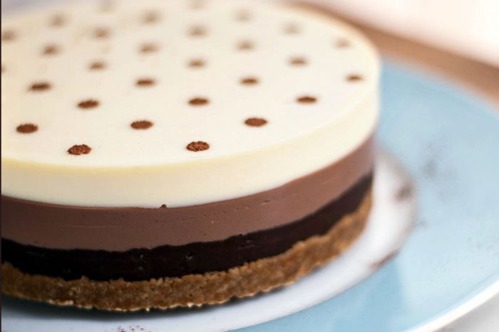 Tarta a los tres chocolates Tarta a los tres chocolates