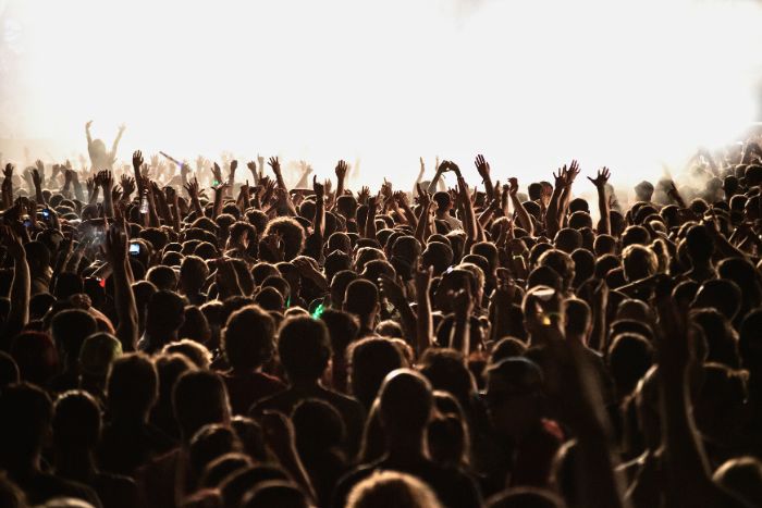 Amontonados como bosta de padrillo