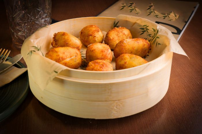 Croquetas de jamón ibérico y huevo duro