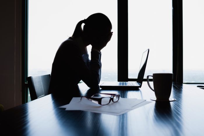 ¿Cómo bajar el cortisol? 12 Maneras de reducirlo y sentirnos más relajados.