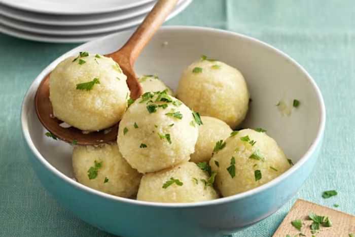 Albóndigas de patata (Knodel) Albóndigas de patata (Knodel)
