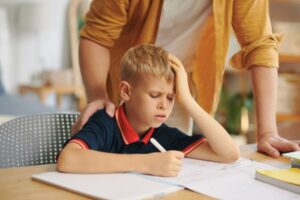 Por qué mi hijo no quiere hacer los deberes. Qué hacer para motivarlo